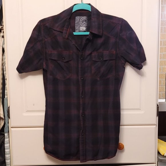 💖2 for $30!💖  Warehouse One Black and Red Plaid Casual Button-Down Shirt - Picture 2 of 7